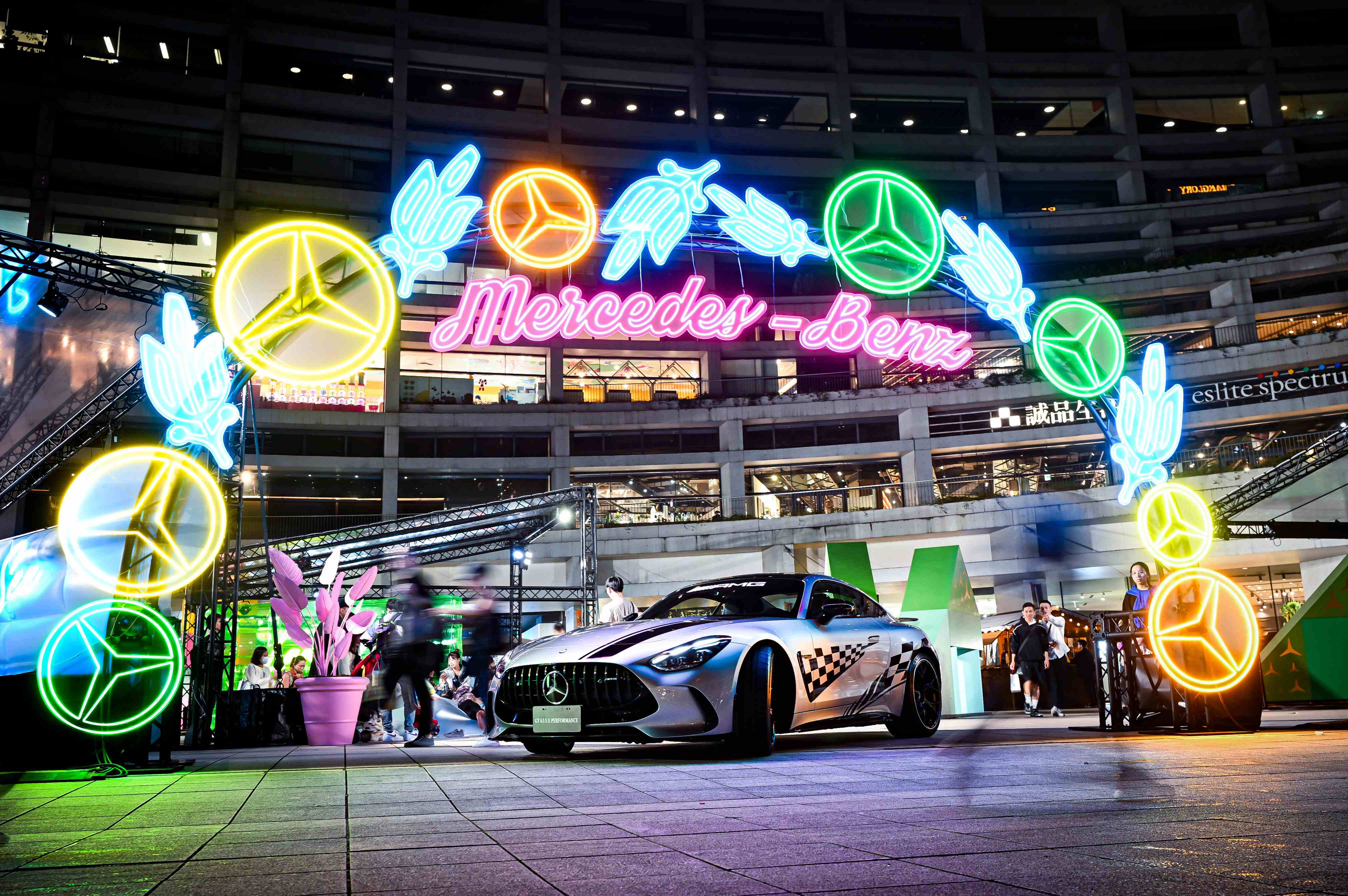 圖1、《Mercedes-Benz 星動樂園》台北、台中兩站，吸引超過 3.5 萬名訪客入園